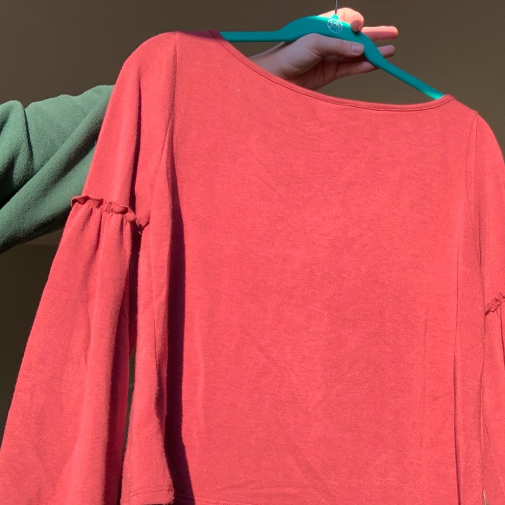 Puff sleeve top!